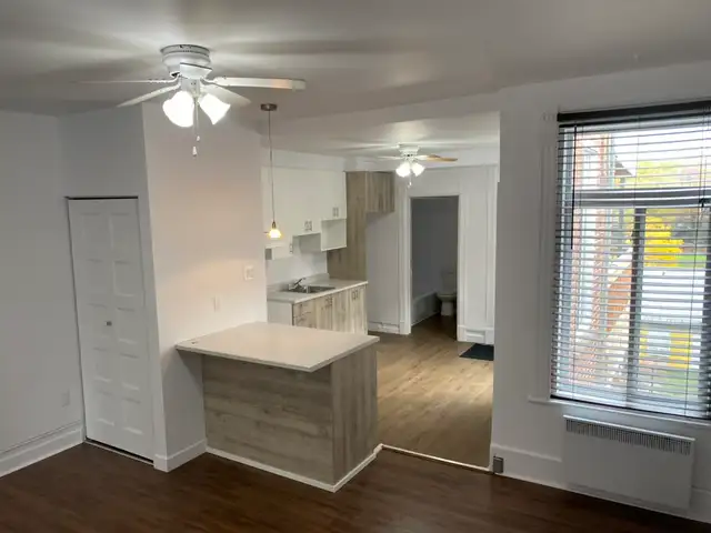 Beau Grand 3.5 Près de la Place valois