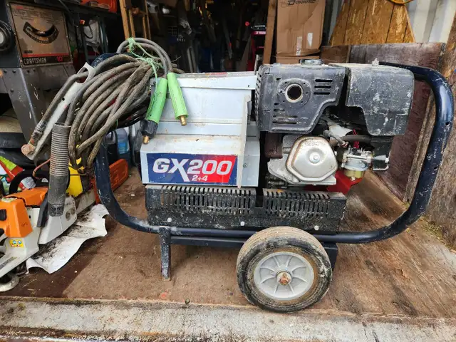 200 AMP/WELDER-2000/4000 WATT GENERATOR