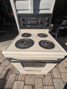 24-Inch Electric Coil Stove apartment size - Photo 4