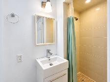Avail Nov 1 - 4 Beds 3 Baths Home with Parking Near 404/Finch - Photo 6