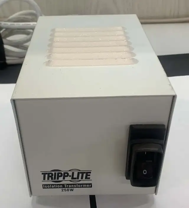 Tripp Lite IS250HG   250W medical-grade isolation transformer