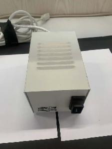 Tripp Lite IS250HG   250W medical-grade isolation transformer - Photo 5