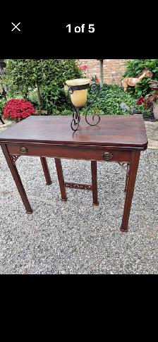 Collection of antique tables - Photo 5