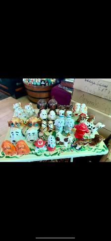 100’s of vintage salt and pepper shakers - Photo 3