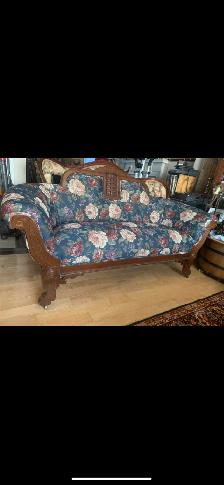 Collection of antique furniture - Photo 4
