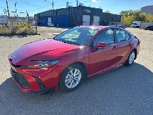 2025 Toyota Camry SE - Photo 2