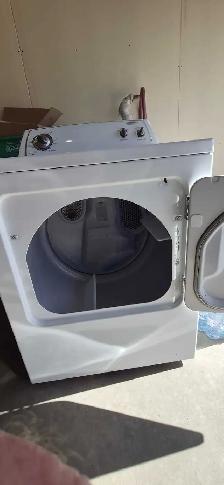 Whirlpool Dryer - Photo 2