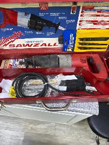 Milwaukee 6509 Sawzall With Case - Photo 2