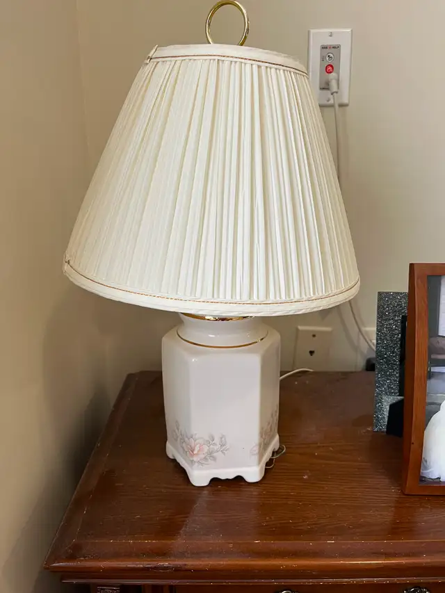 Classic Patterned Ceramic Table Lamp Set