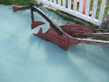 Farm     Lawn     Art