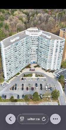 Room on 6th Floor in Nice Condo Building with Pool, Scarborough