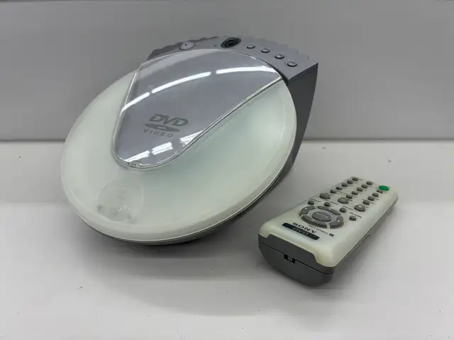Sony DVP-PQ1 DVD Player