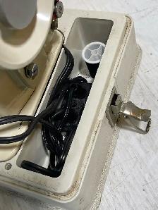 Omega 450 Sewing Machine - Photo 6