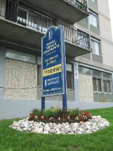 December  two  bed  in  Rockcliffe Park only $1799.00 - Photo 3
