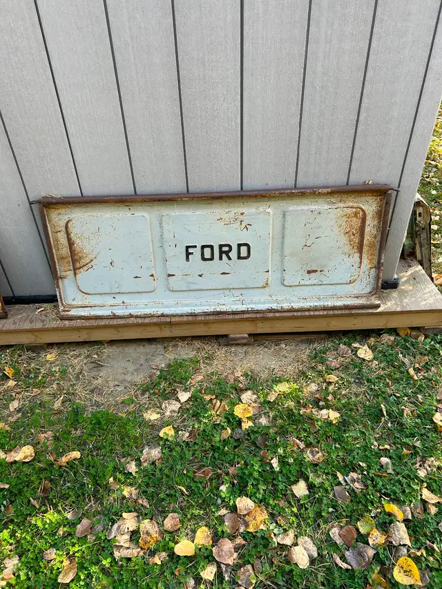 Ford tailgates