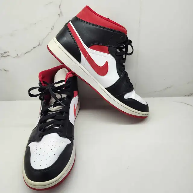 Nike Air Jordan 1 Mid Metallic Red Gym Size 13  Red Black White