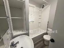 Newly Reno'd 3 Bed, 1 Bath Main Floor - 108 Banning St - $2000/m - Photo 10