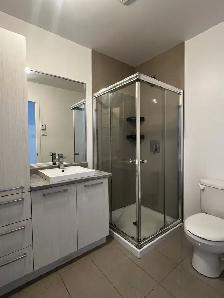 LOGEMENT 4 ½  GARAGE, GRAND BALCON, STATIONNEMENT, CABANON! - Photo 7