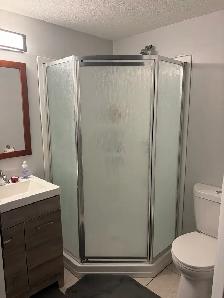 Winter 2027 Sublet Spacious Bedroom w/Private Bathroom - Photo 2