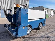 2010 ZAMBONI 445 ICE RESURFACER-OLYMPIA MILLENNIUM, ENGO,MAMMOTH - Photo 4