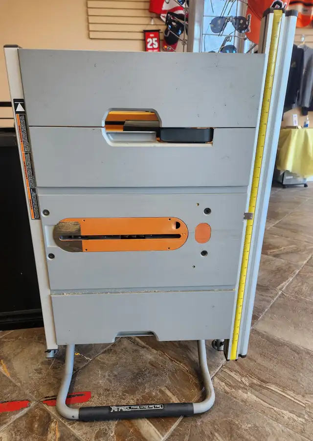 Ridgid Jobsite Table Saw on Portable Stand R45101