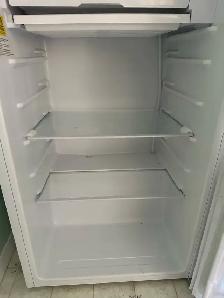Mini Fridge - Photo 3