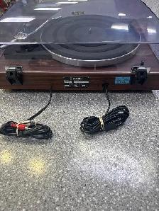 Yamaha YP-66 Turn Table - Photo 4
