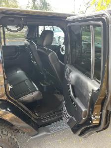 2012 Jeep Wrangler Unlimited ALTITUDE  /  6 SPEED  /  LEATHER - Photo 7