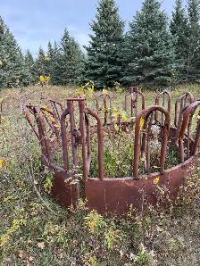 Round Bale Feeder - Photo 2