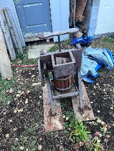 Antique Cheese Press - Photo 3