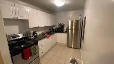 East York | Private Room   Den in a 2-bed apartment - Photo 2