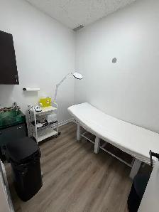 Rooms for Rent in Beauty Salons - Starting at $500/m - Photo 7