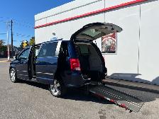 2015 Dodge Grand Caravan MOBILITY WHEELCHAIR ACCESSIBLE VAN-ON - Photo 2