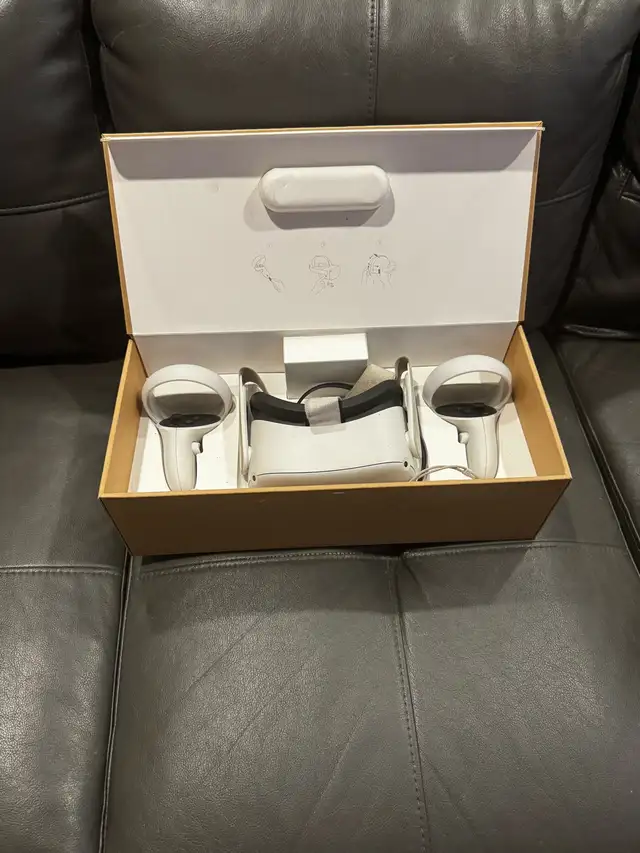 Oculus Quest 2 VR très bon état fonctionne super bien.