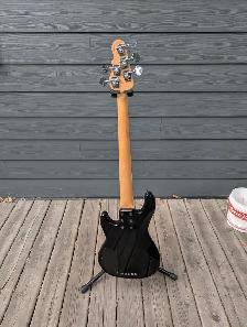 G&L Tribute L 2500 5 string bass guitar made in south Korea - Photo 2