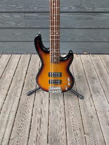 G&L Tribute L 2500 5 string bass guitar made in south Korea - Photo 3