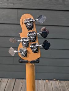 G&L Tribute L 2500 5 string bass guitar made in south Korea - Photo 6