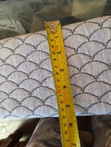 Queen size split box spring - Photo 2