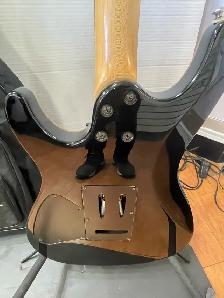 IBANEZ ELECTRIC GUITAR W/CASE SA260FM - Photo 4