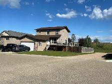 Modern 3 Bedroom Home - Photo 7
