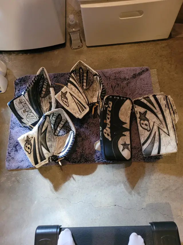 Goalie equipment (complete set)