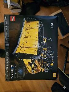 LEGO Technic D11 Bulldozer — Open Box, Like New, Complete - Photo 3