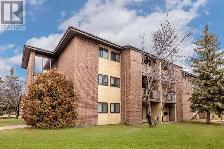 Fully furnished 2 bedroom condo in desirable Wildwood location