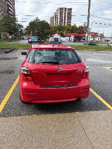 Toyota Matrix excellent condition - Photo 4