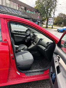 Toyota Matrix excellent condition - Photo 7