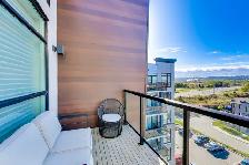 GORGEOUS 1   DEN PENTHOUSE IN STONEY CREEK - Photo 9
