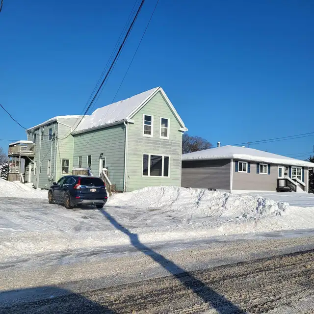 81 Charlotte St, West
