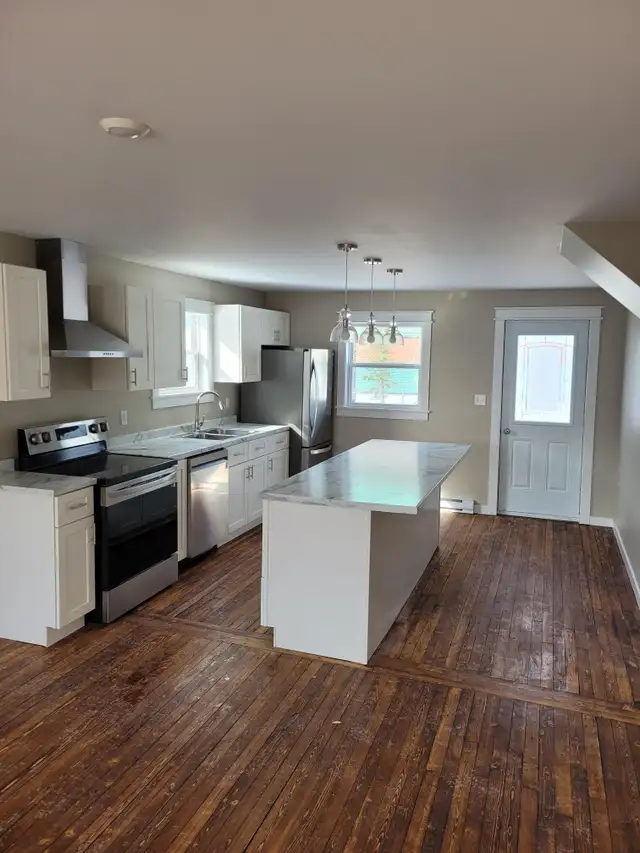 33 Courtney Ave - 3 Bedroom Apartment in Saint John East