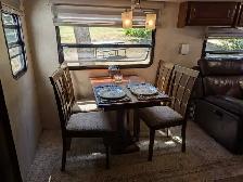 Travel trailer - Photo 8
