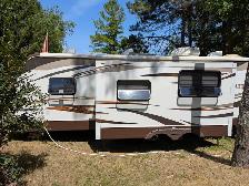Travel trailer - Photo 9